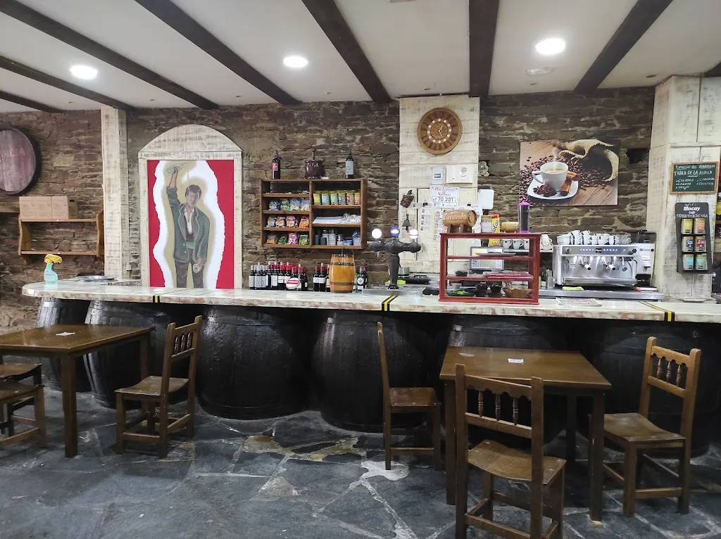 Sidrería La Barrica restaurant in Vegadeo