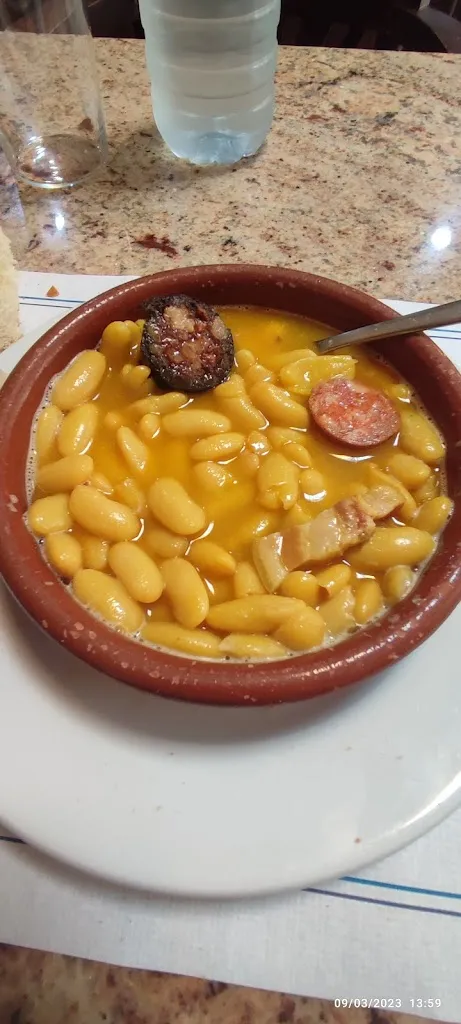 BUSNY_Mesón Monjardin_Vegadeo_review