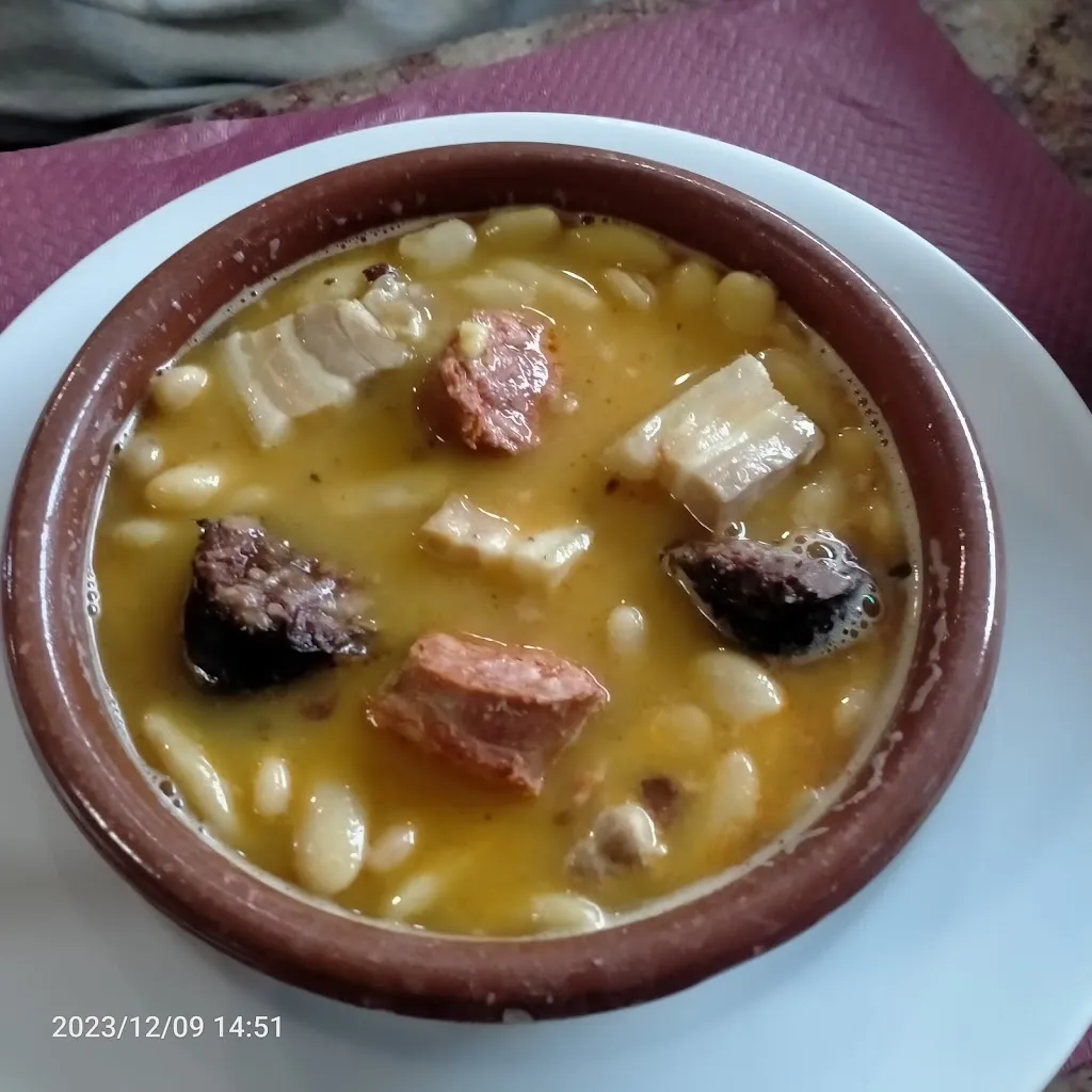 Mesón Monjardin_Vegadeo_slider_image_2