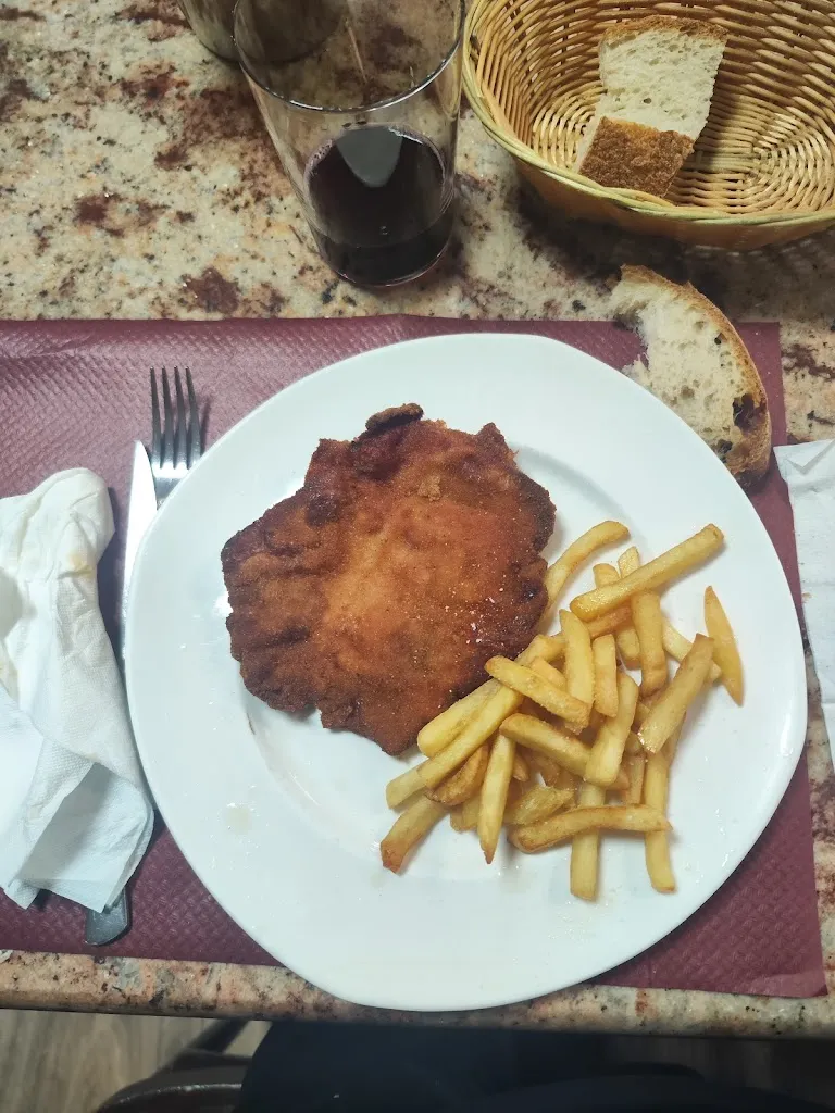 Mesón Monjardin_Vegadeo_slider_image_3