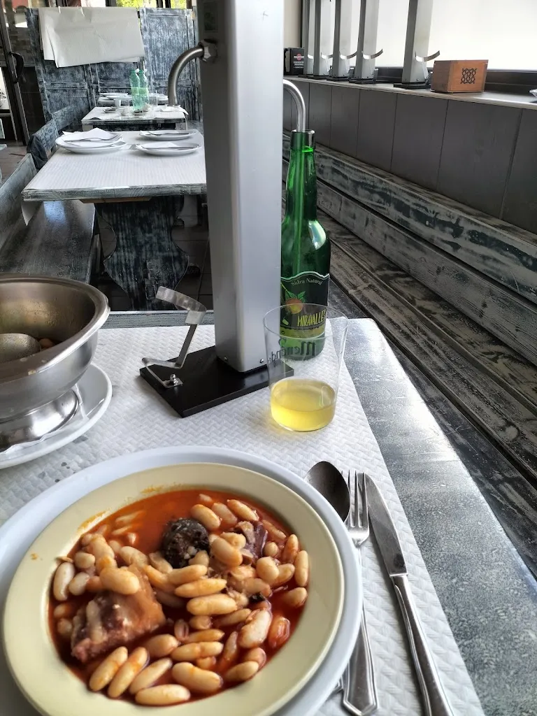 Angel Herrera_Sidrería Les Campes_Siero_review