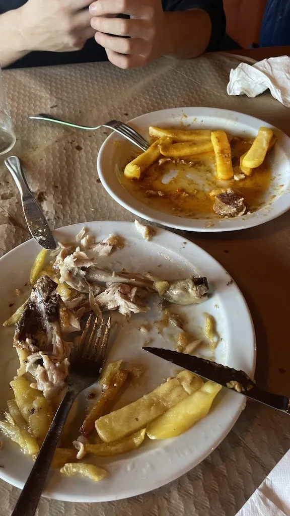 Valerie Zaika_La Nueva Fábrica_Siero_review