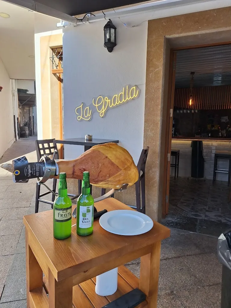 La Gradia Sidrería Restaurante restaurant in Siero