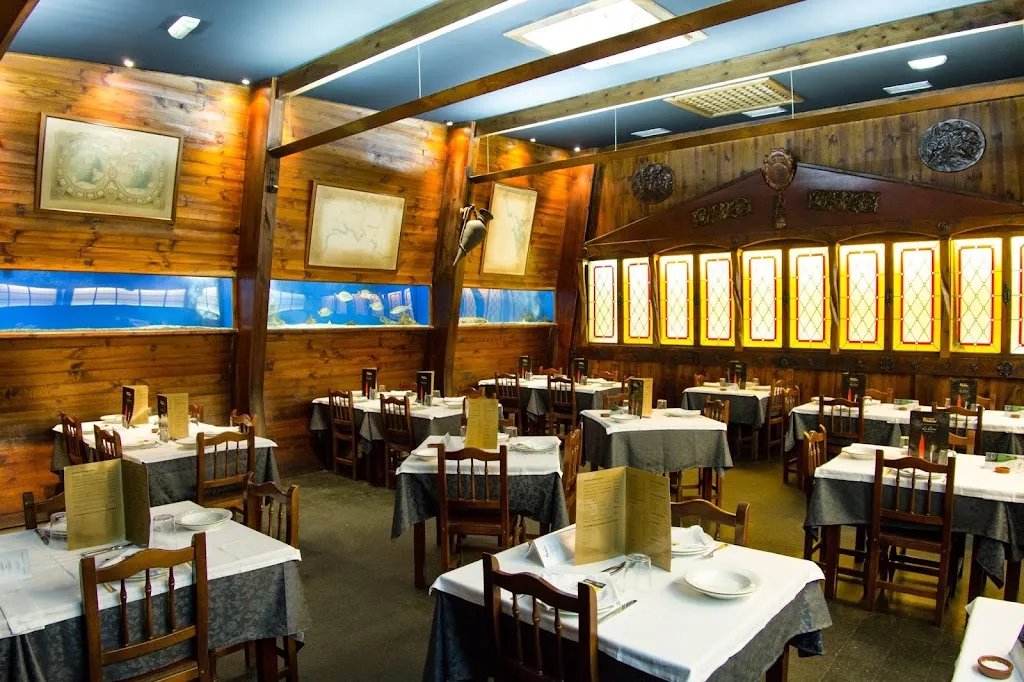 Marisquería La Chalana restaurant in Siero