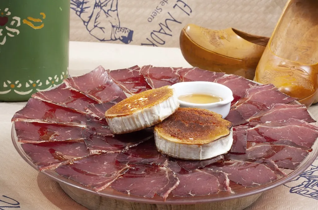 Sidrería El Madreñeru de Loreto_Siero_slider_image_3