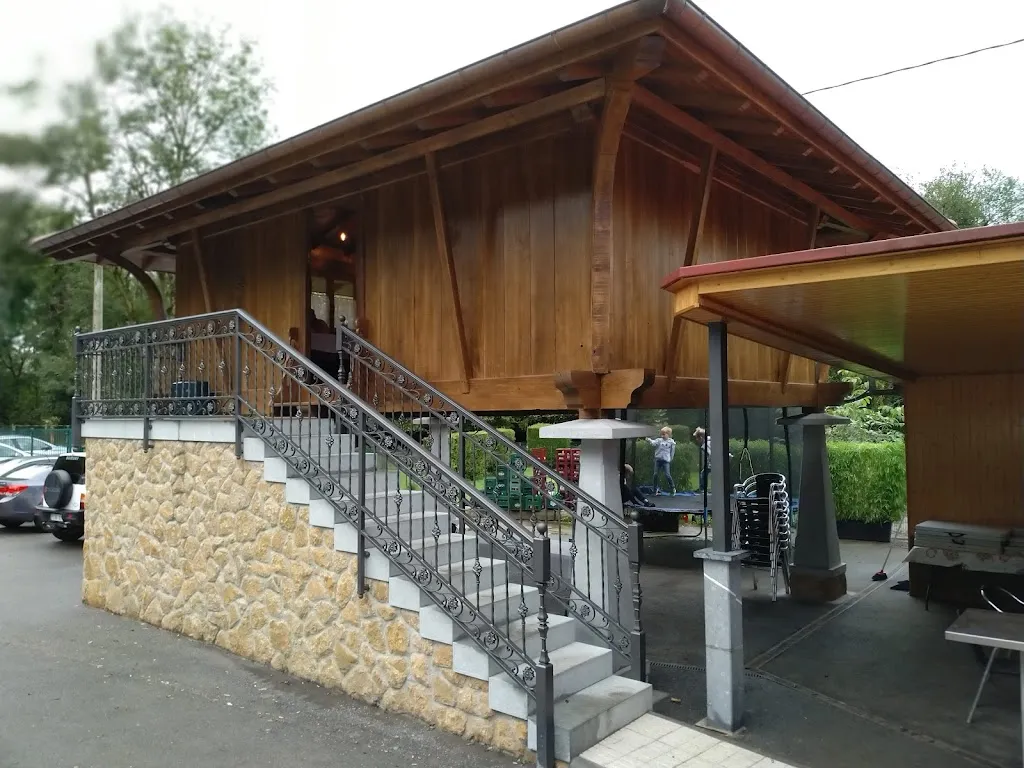 Andy Macpherson_Bar La Figarona_Siero_review