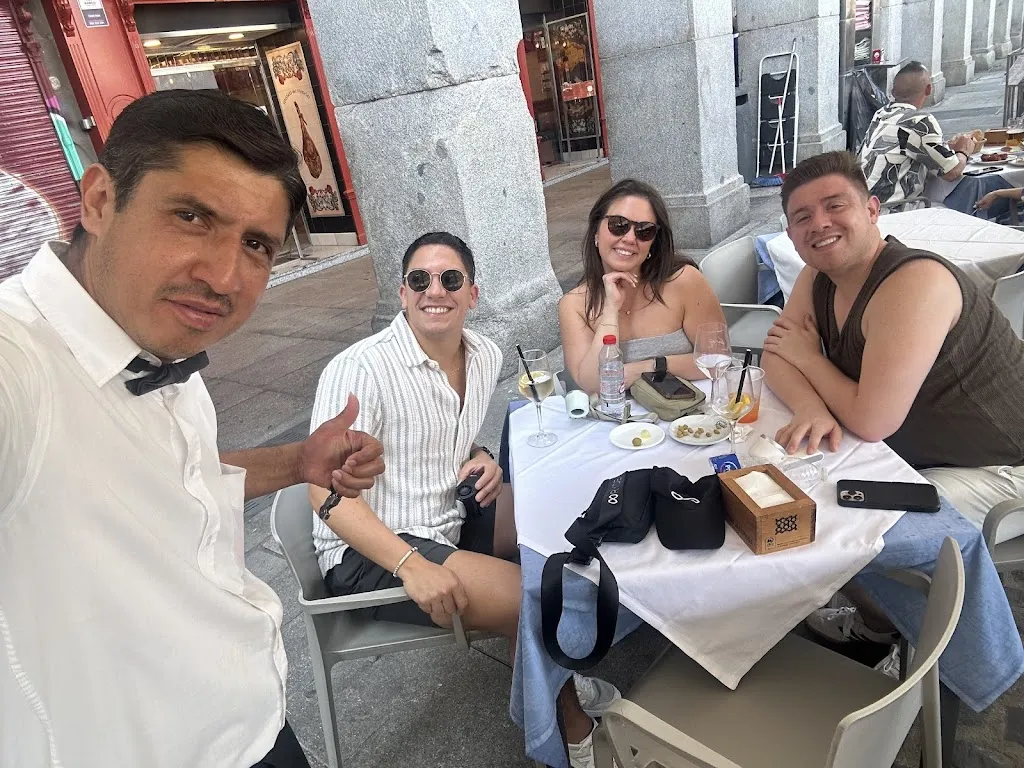 gustavo handam_Bar Tineo_Tineo_review