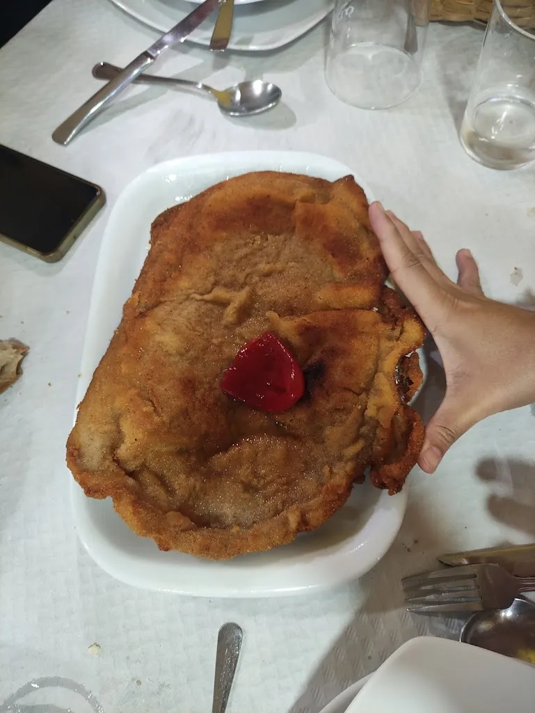 Antonio R P_Mesón Efrén_Tineo_recensione