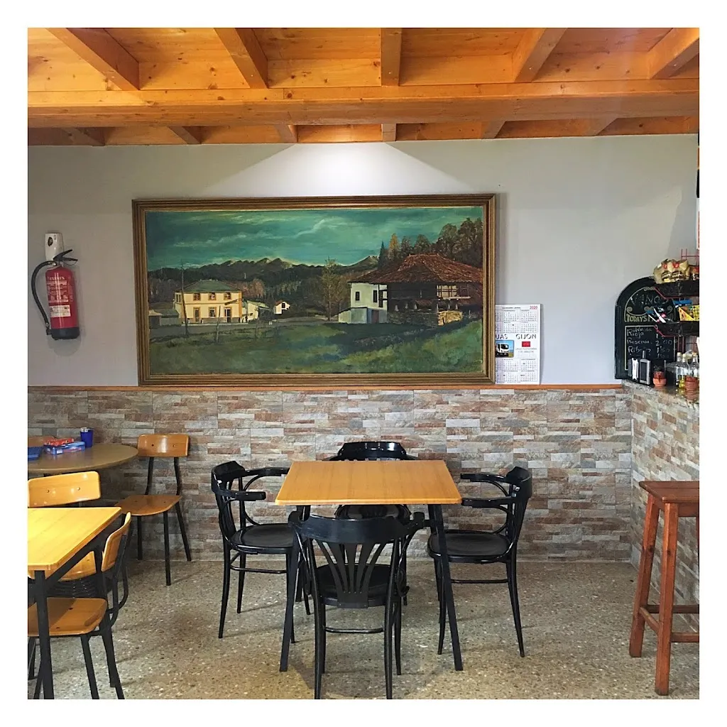 Emily K_Parrilla y Pensión Casa Vicente_Tineo_review