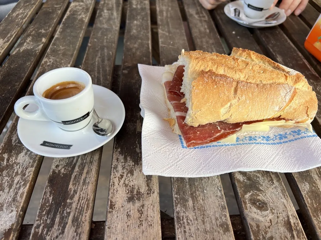 Szilvia Dr. Mogyorósy_La Panera de Vero_Tineo_recensione