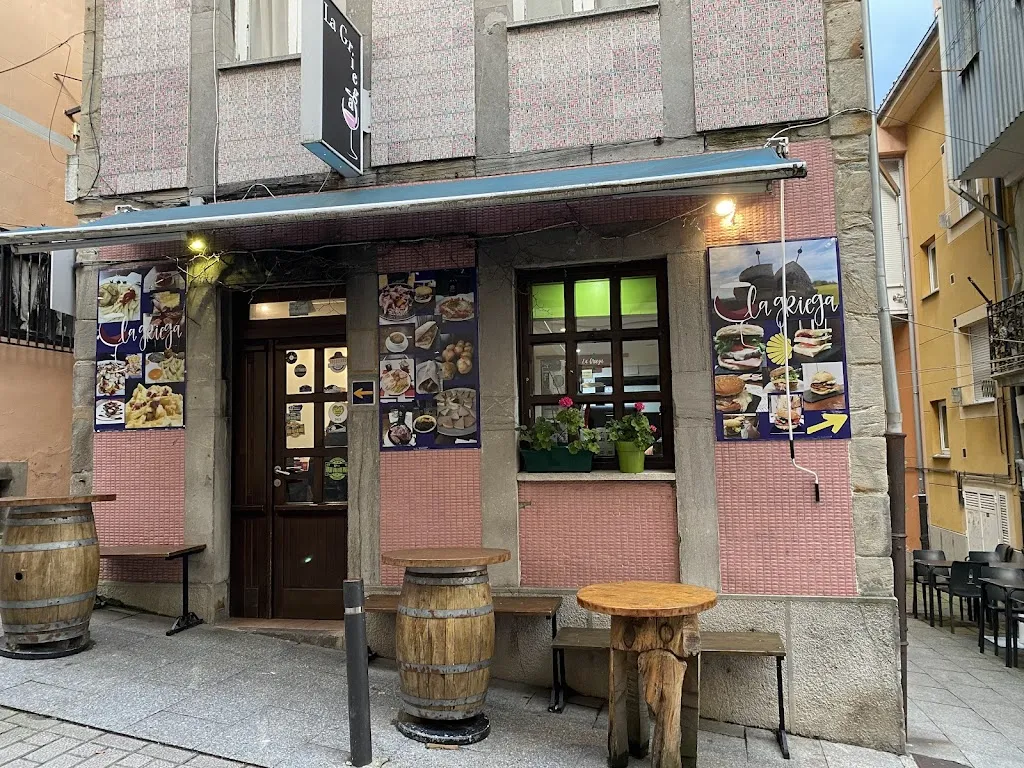 Lizette Sutherland_Bar La Griega_Tineo_review