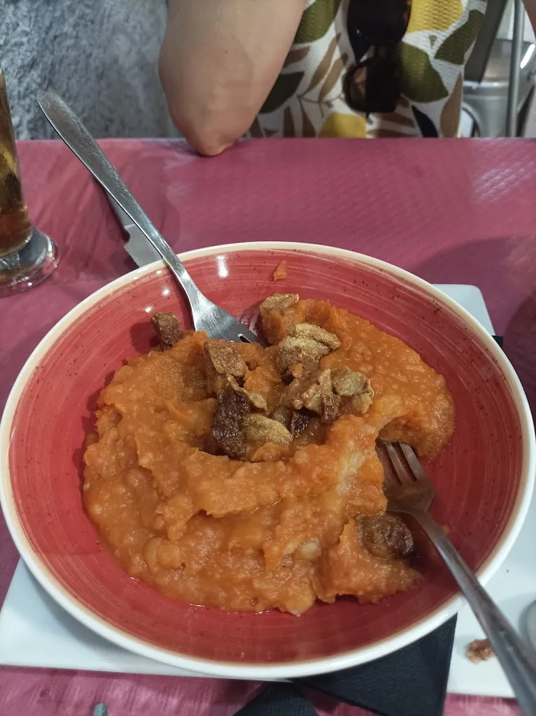 JAVITO RRES_CANADA BAR_Adrada La_review