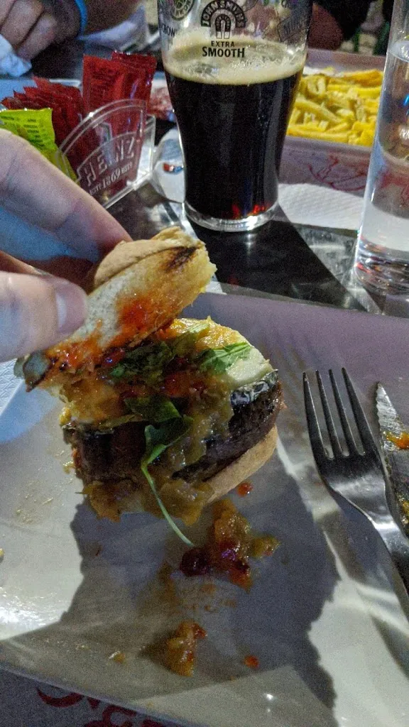 Vincenz Mössenböck_SUMMER´S BURGER LA ADRADA_Adrada La_review