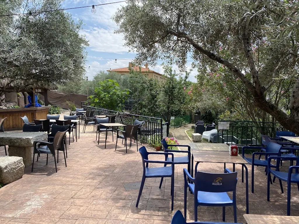 La Casa restaurant in Adrada La