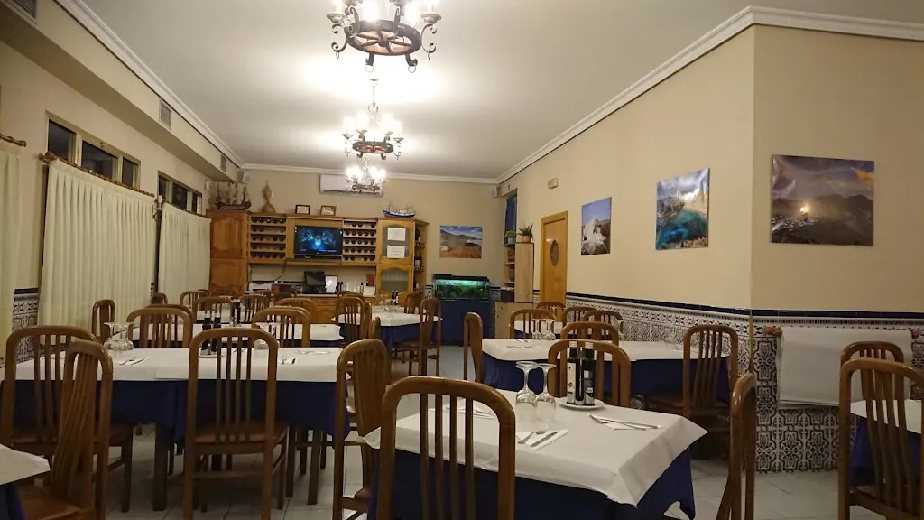 Bar Restaurante Las Palmeras restaurant in Adrada La