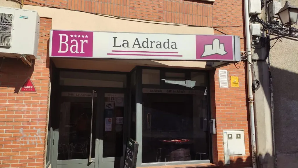 Bar La Adrada. restaurant in Adrada La
