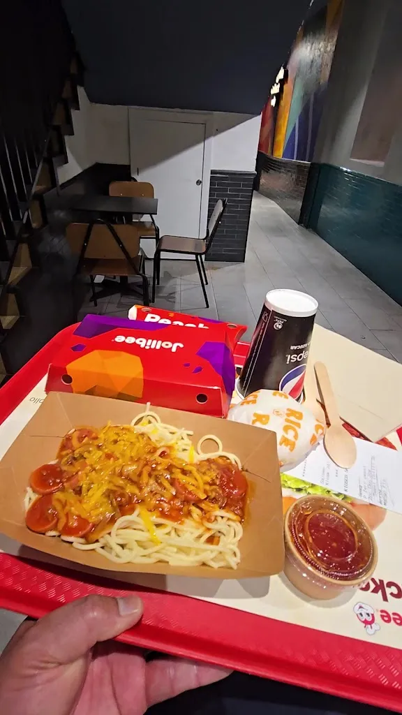 Joe Milanes_Jollibee Madrid_Arenal El_review