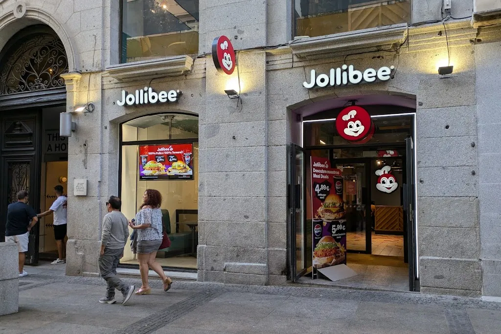 Jollibee Madrid restaurant in Arenal El