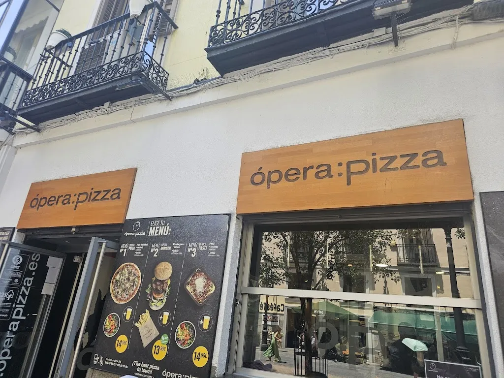 Cherie Robinson_Ópera Pizza_Arenal El_review