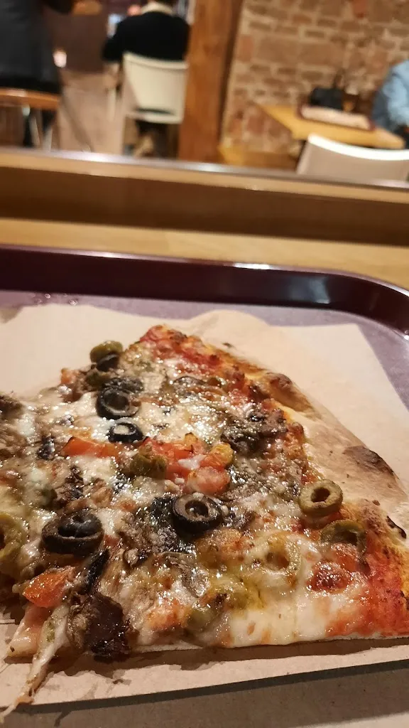 Şükran Hüsman_Ópera Pizza_Arenal El_review