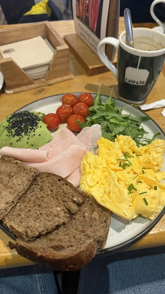 David Ronquillo_All Day Brunch by Café & Té_Arenal El_review