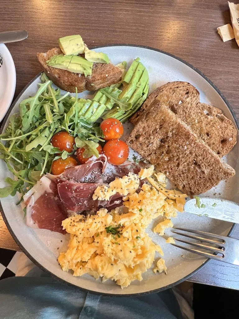 Karin Ford-Torres_All Day Brunch by Café & Té_Arenal El_review