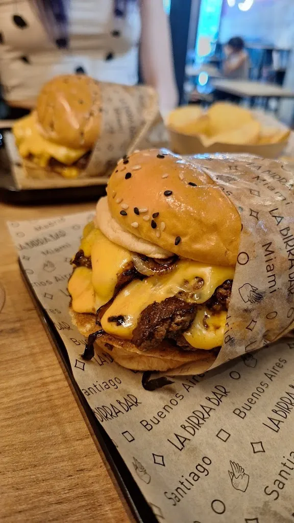 Yuliia H._La Birra Bar Burgers Artesanales_Avellaneda_review