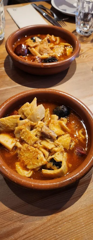 Violoncel_Taberna Avellaneda_Avellaneda_review