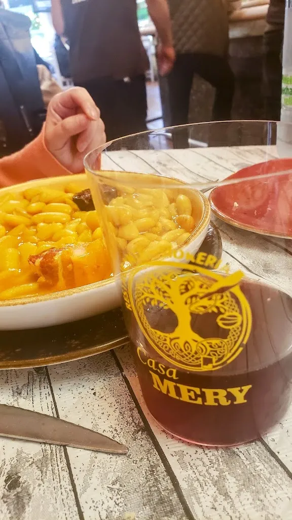 Bruce Bundy_Casa Mery_Villaviciosa_review