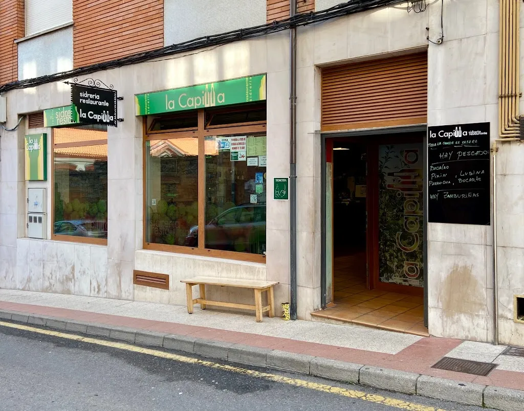Sidrería la Capilla restaurant in Villaviciosa