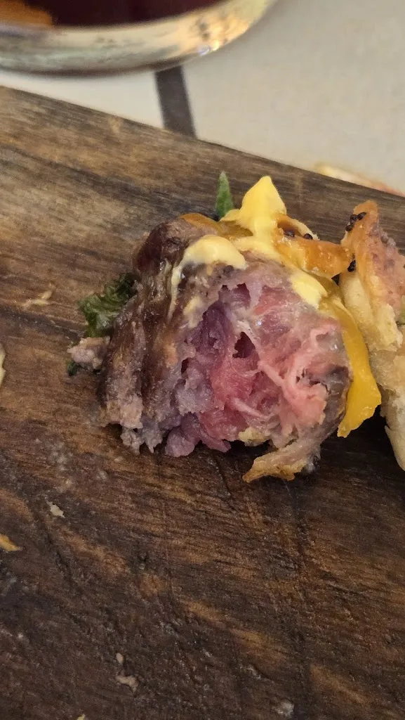 Lidia Fernandez_SAVATICO_Villaviciosa_review