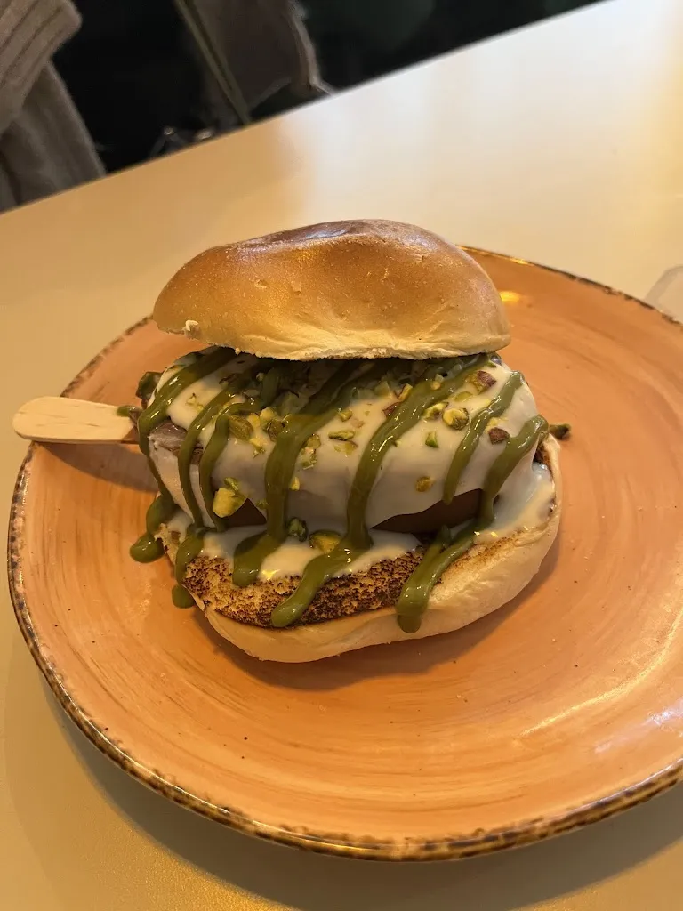 Laura Osuna _SAVATICO_Villaviciosa_review