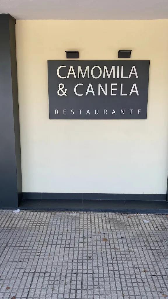 Riadh Ben Ayed_CAMOMILA Y CANELA_Villaviciosa_review