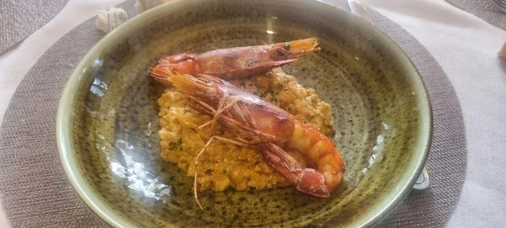 José Luis Varea Perdiguer_CAMOMILA Y CANELA_Villaviciosa_review