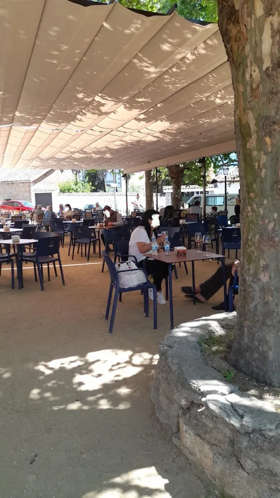 Hostal Villa el Colmenar restaurant in Barromán