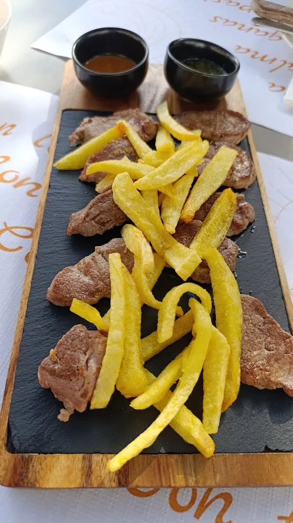 Menu_Mediterráneo Arenas_Arenas de San Pedro_image_5