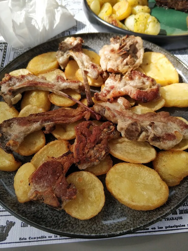 Menu_Mediterráneo Arenas_Arenas de San Pedro_image_7