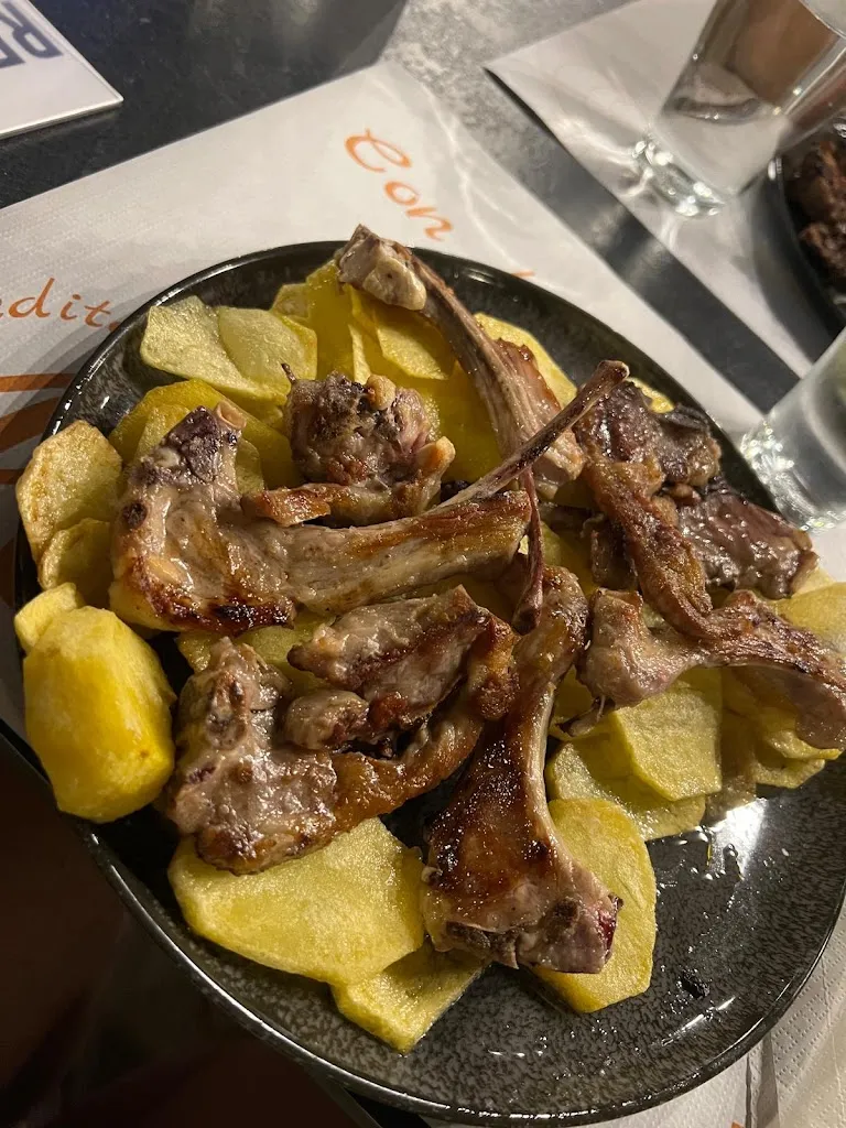 Alberto Sánchez Dueñas_Mediterráneo Arenas_Arenas de San Pedro_review