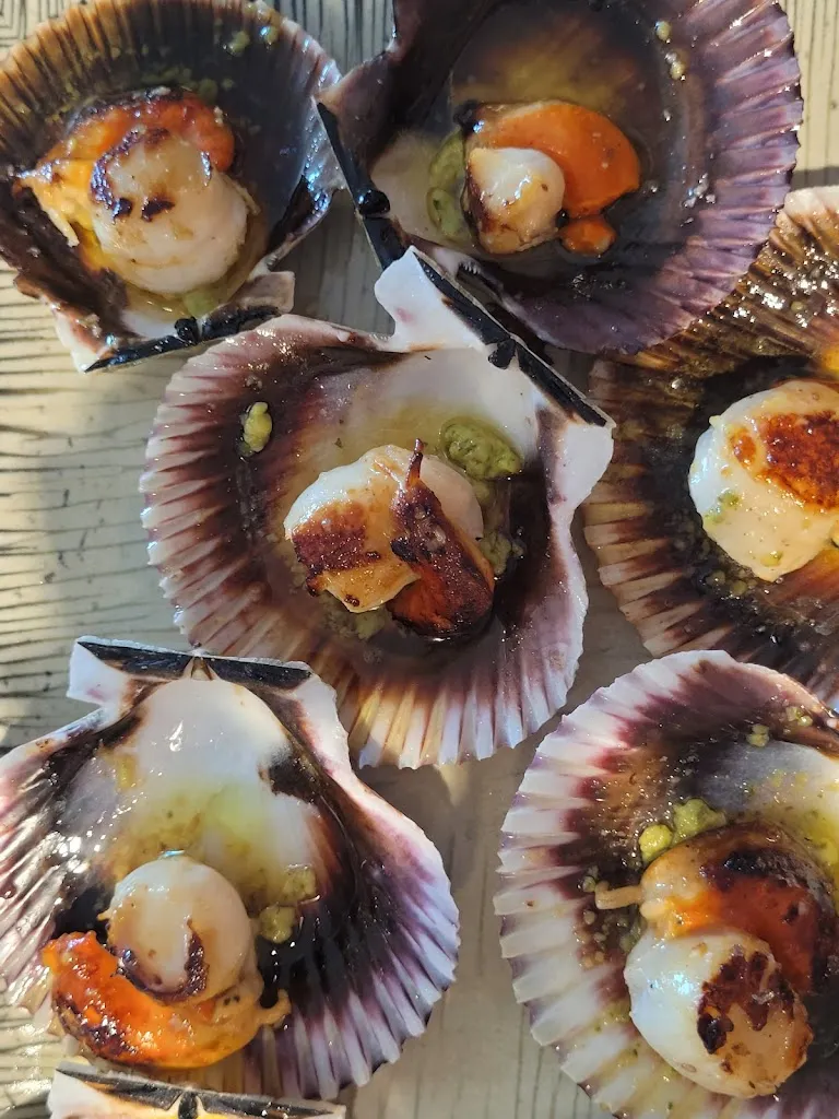 Jason and Melanie Walsh_A Cervecería de Laxe_Laxe_review