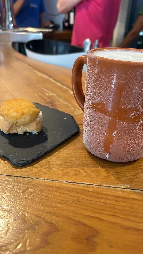 adan lobo_Café Bar La Bodeguilla del Cuco_Arenas de San Pedro_review