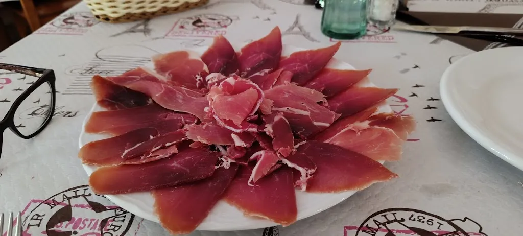 Carol_Restaurante Asador Cuevas del Águila Arenas de San Pedro_Arenas de San Pedro_review