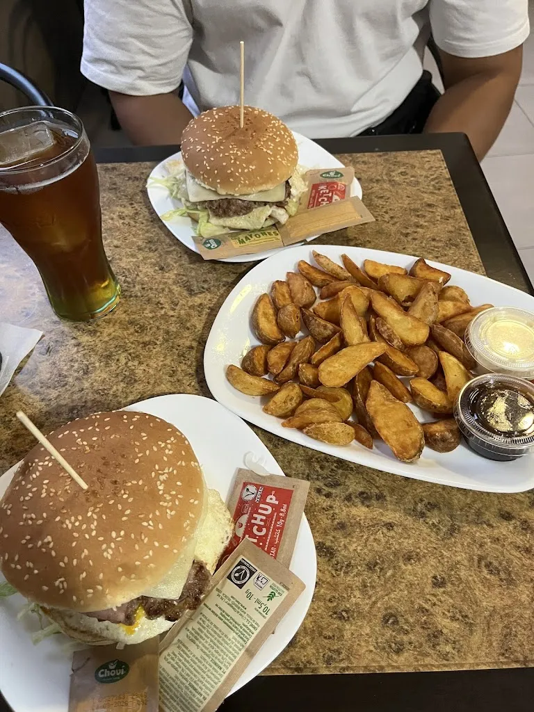 Ani Ta_Bar Hamburguesería Tenaguillo_Arenas de San Pedro_review