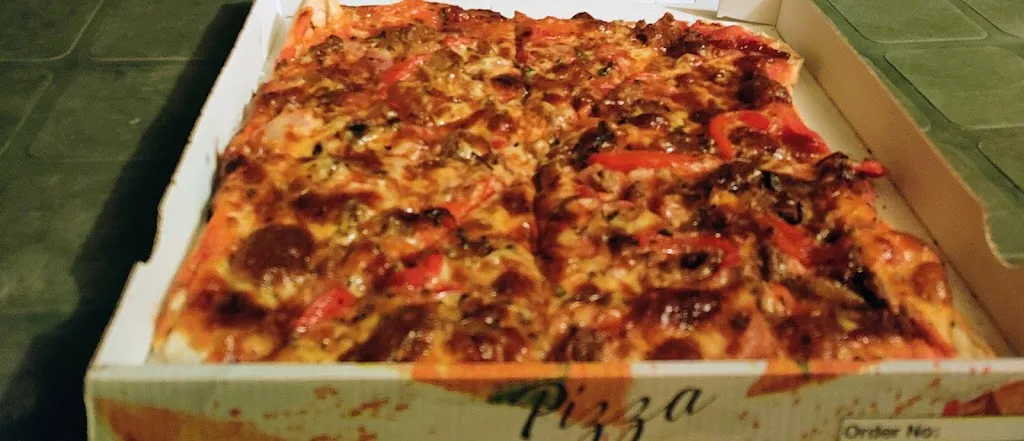 Edu&davies_Pizzeria Milton Arenas de San Pedro_Arenas de San Pedro_review