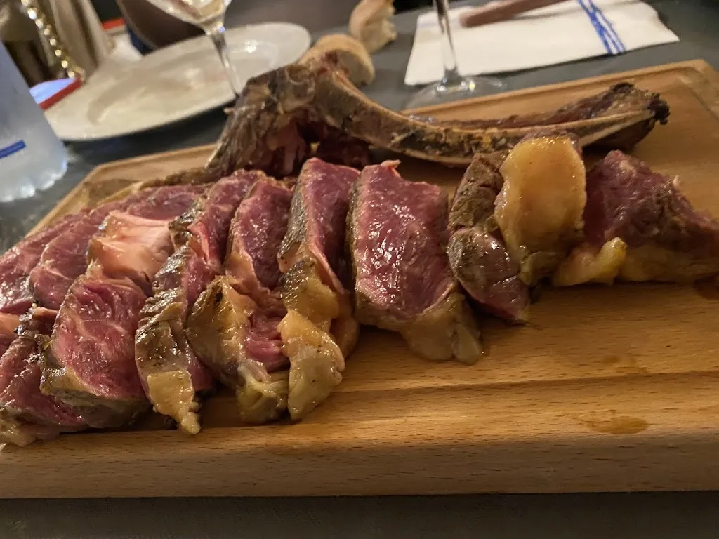 Café Bar Lousame restaurant in Lousame