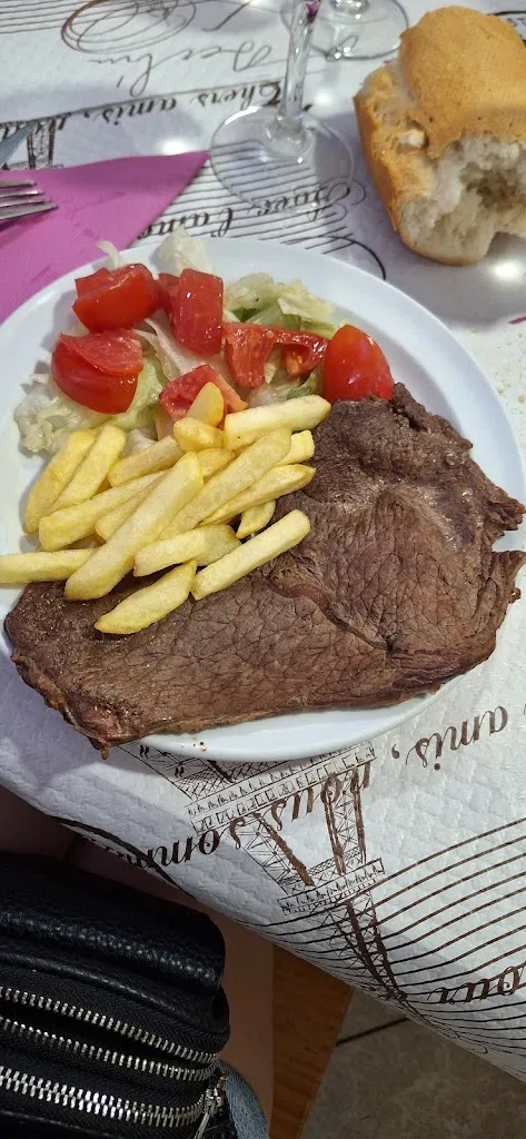 Nora Esteban Casamayor_Bar El Rocío_Arenas de San Pedro_review