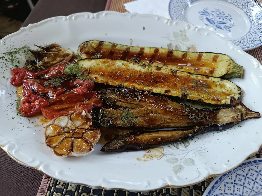 Luna Lunera_Piscinas Municipales Polideportivas_Arenas de San Pedro_review