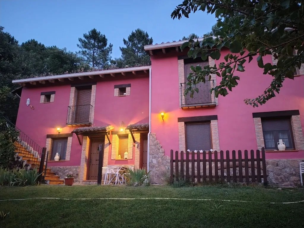 LUIS ENRIQUE RAMIREZ PELAEZ_Hotel rural el Marquesito antigua Casa Carmela_Arenas de San Pedro_review