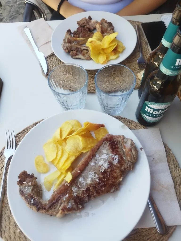 Lau_Kiosco Pozo de las Paredes_Cabezas del Pozo_review