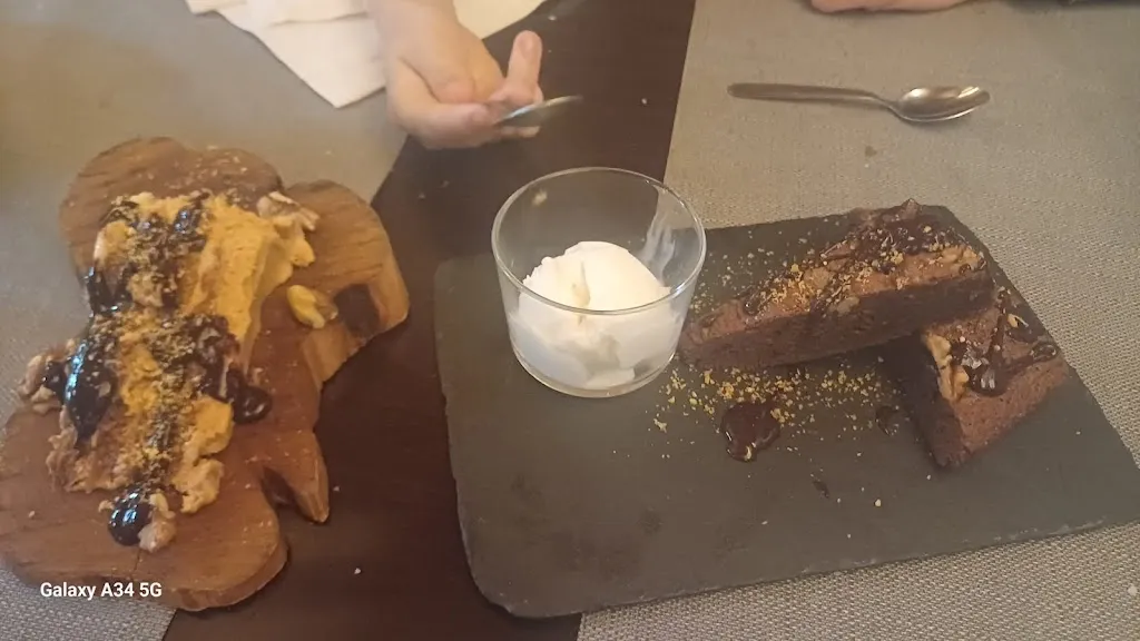 Jens Karrer_Restaurante La Bruja, Carnes a la Brasa_Aveinte_review