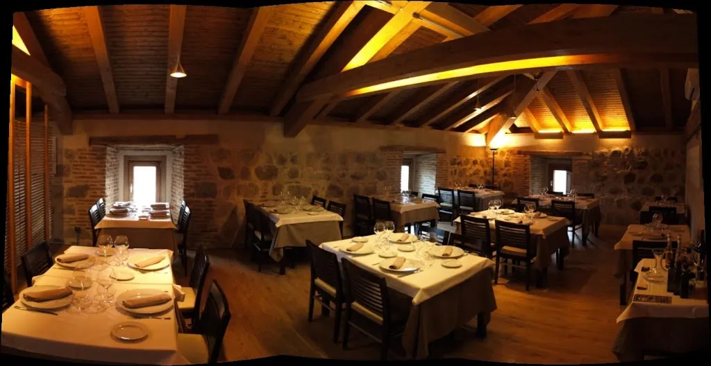 Restaurante La Bruja, Carnes a la Brasa restaurant in Aveinte